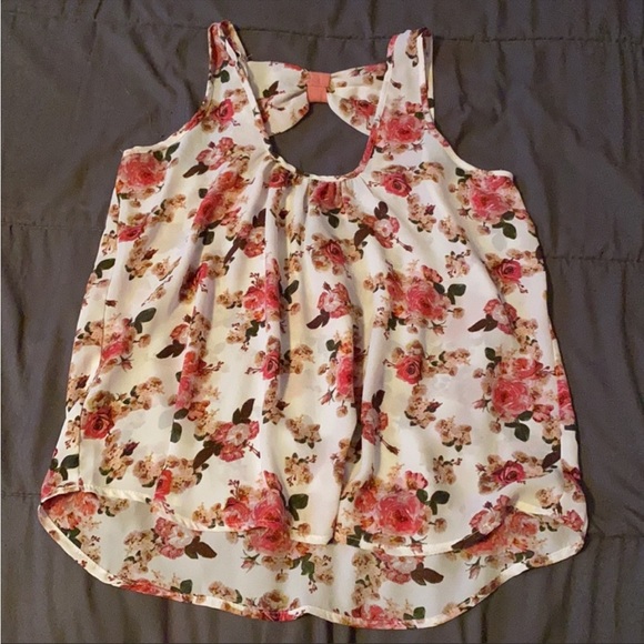 NWT WET SEAL floral top with bow on the back - Picture 3 of 5